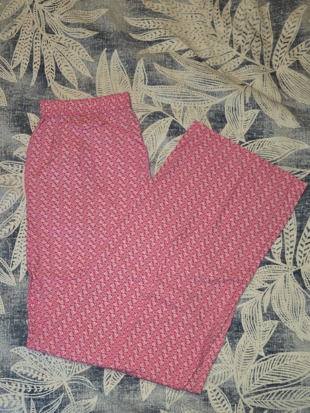 Victoria's Secret Pink Geometric Shell Pajama Pants